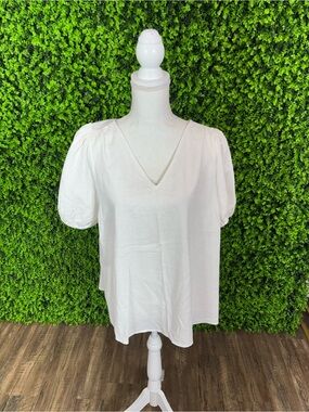 NWT • LC Lauren Conrad • Cream V-Neck Puff Sleeve Blouse